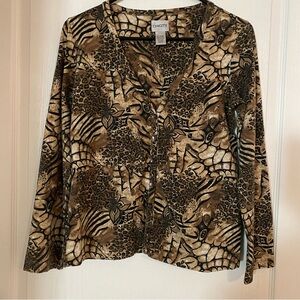 Chicos long sleeve Leopard Print Vneck button up blouse, size 0/ Small